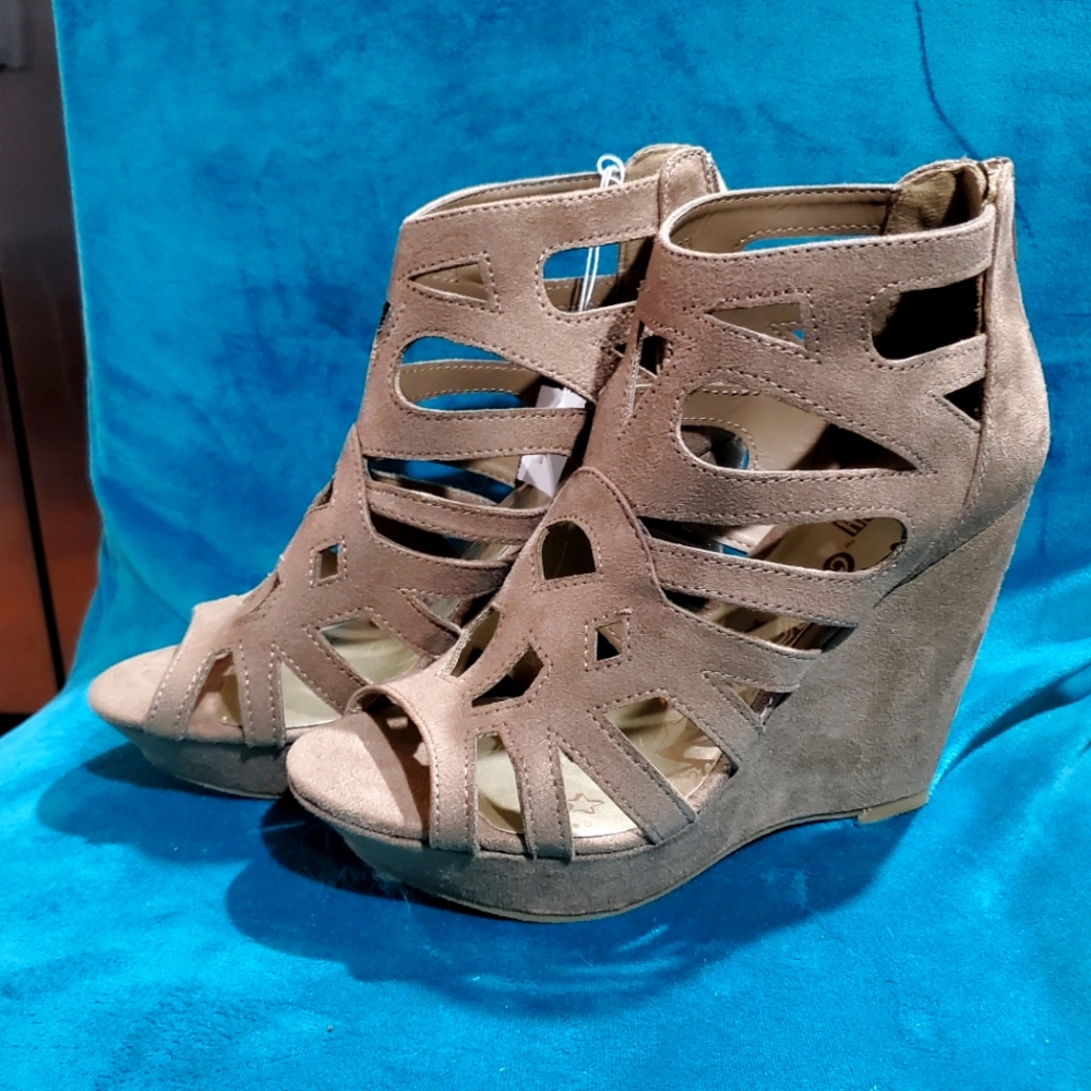 Bootie style sandals